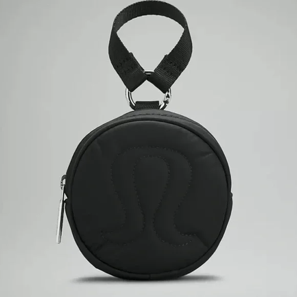 Lululemon black logo pouch - Picture 2 of 15